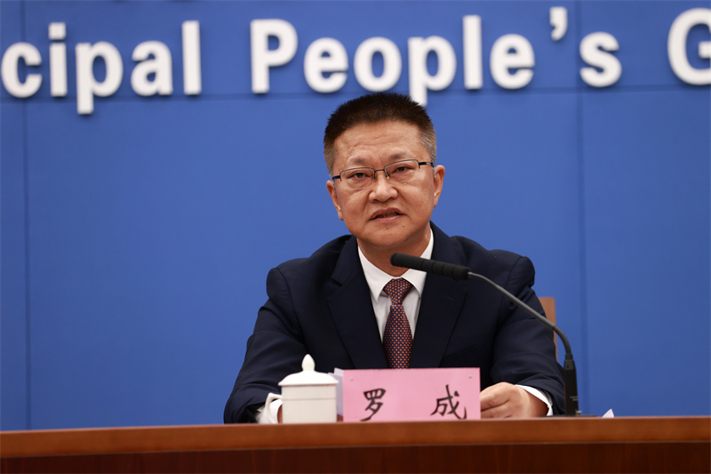 (重庆恐龙化石遗址)重庆黔江恐龙化石抢救性发掘新闻发布会举行,第3张