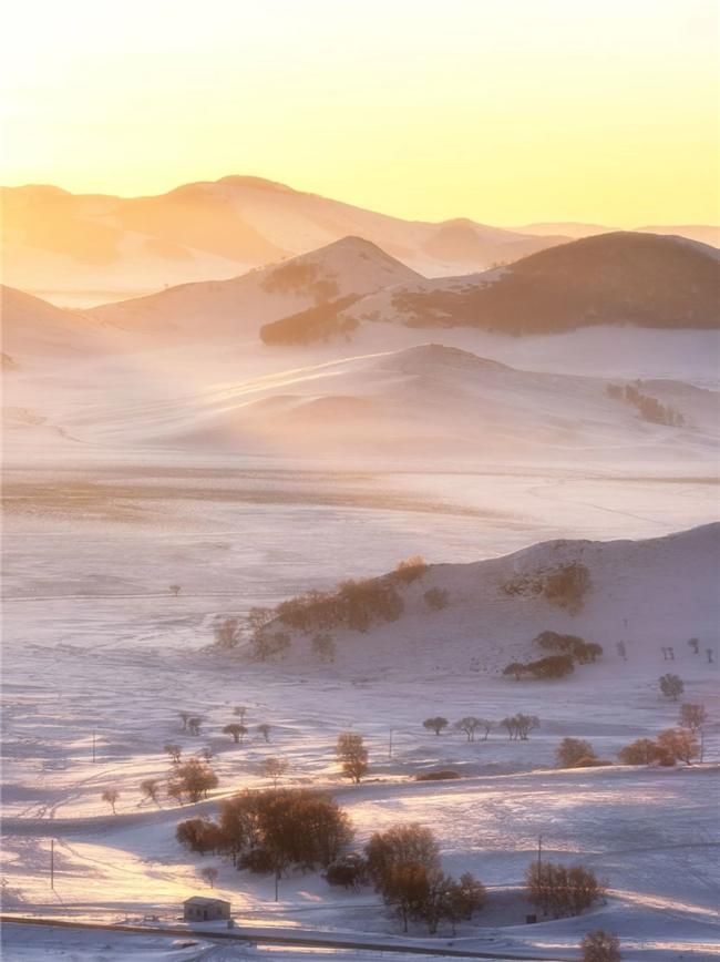 (内蒙古冬季旅游攻略)内蒙古冬日奇遇：携程租车带你策马踏雪,第1张